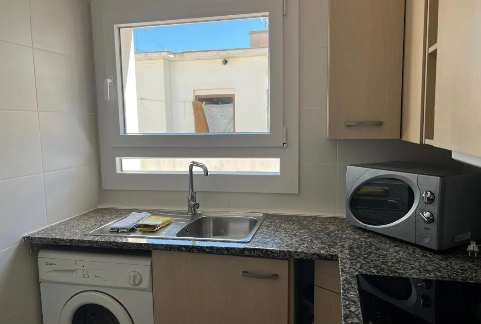 Bonito Apartamento En El Centro De Rosas Av-77 0*, Росас Испания
