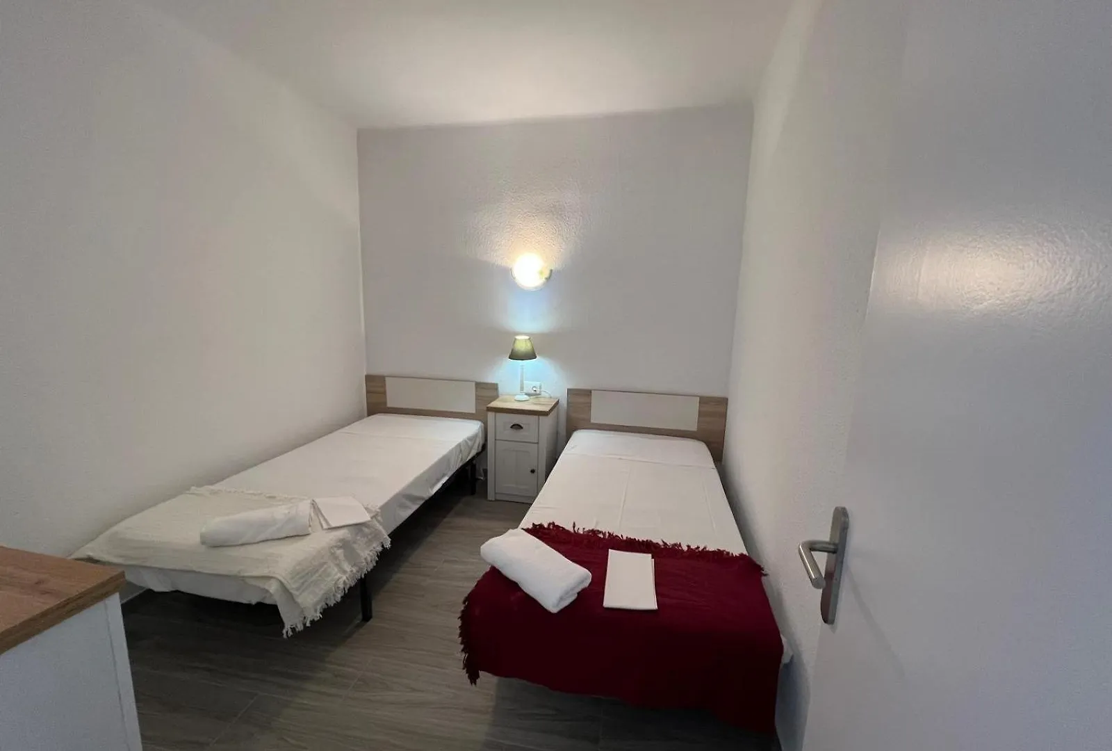 Апартаменты Bonito Apartamento En El Centro De Rosas Av-77