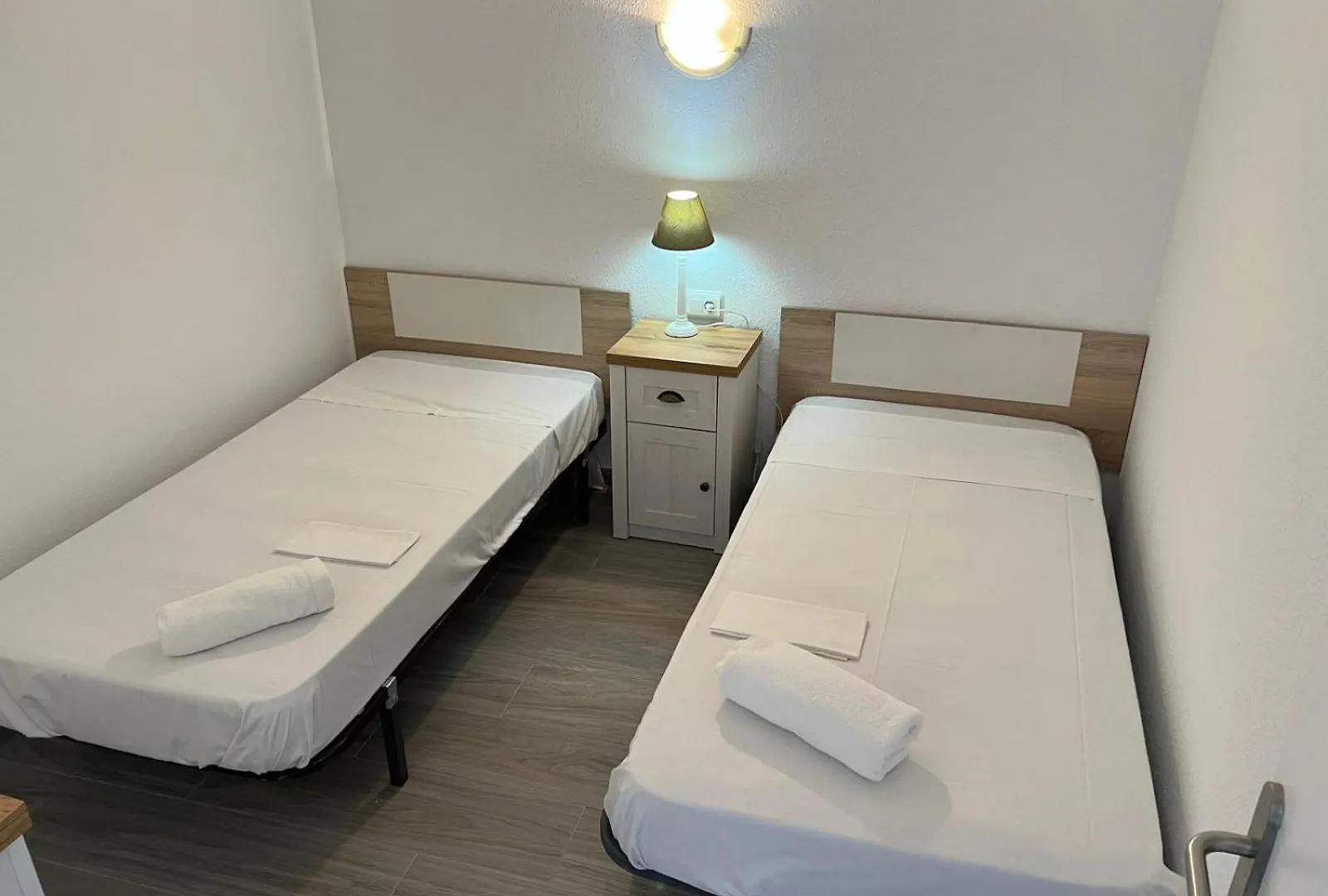 Bonito Apartamento En El Centro De Rosas Av-77 0*, Росас